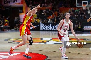 离谱！美国女篮对阵意大利三分球12投仅1中 首战中国时三分32中12
