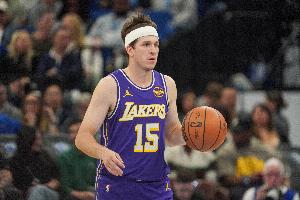 卢尼：里夫斯能在三个层面都得分 他让我的工作轻松太多了